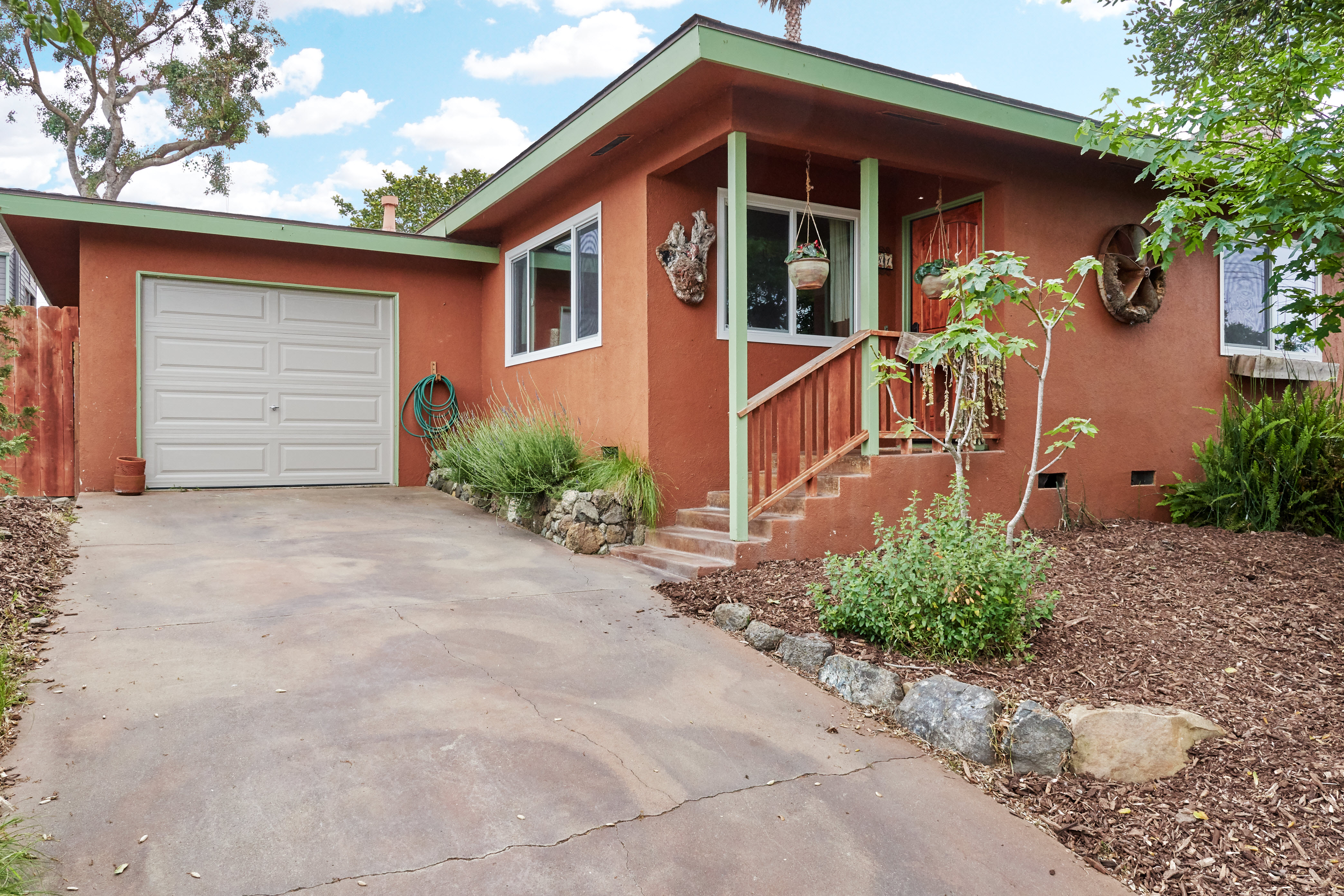 581 Manzanita Drive Front of House