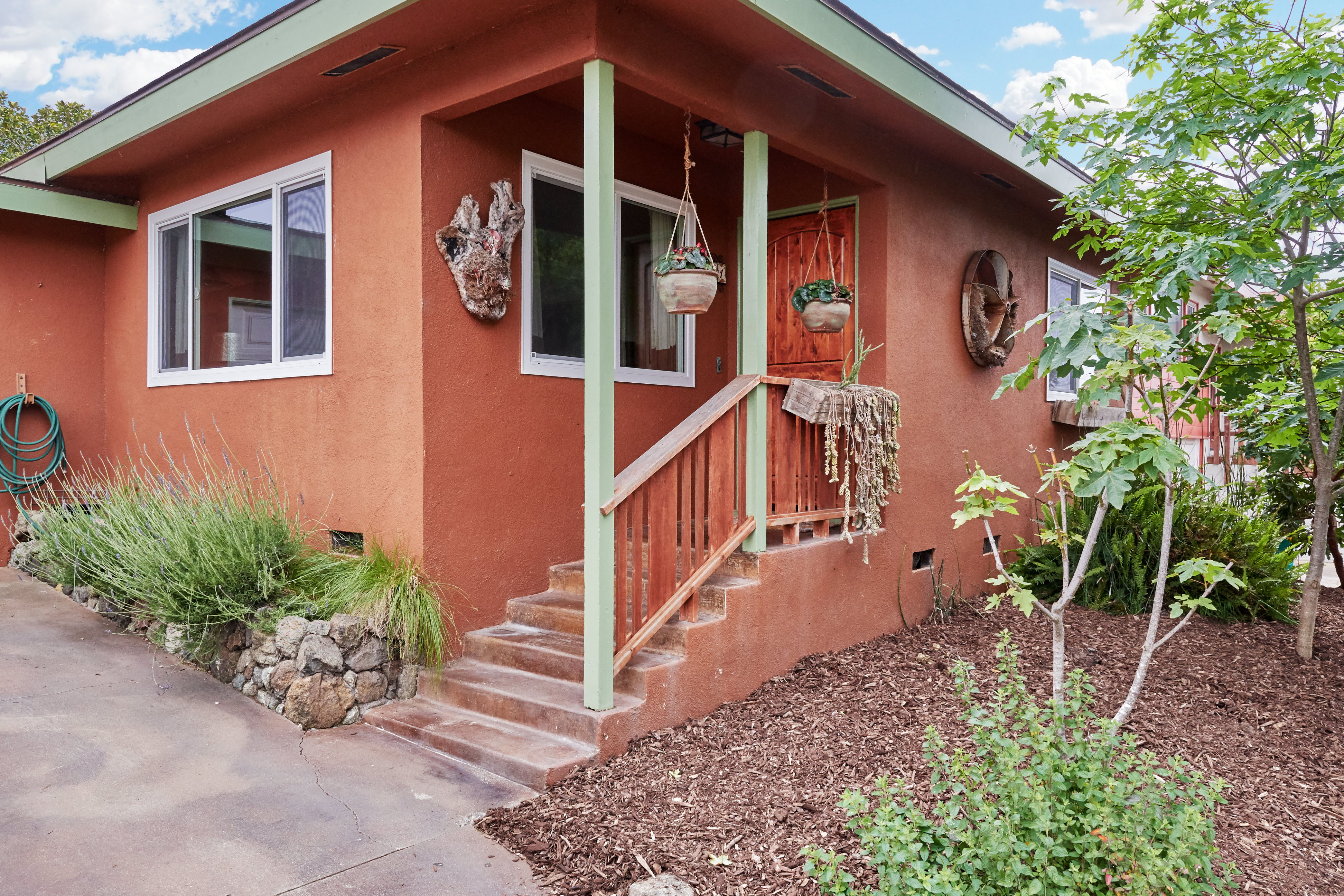 581 Manzanita Drive